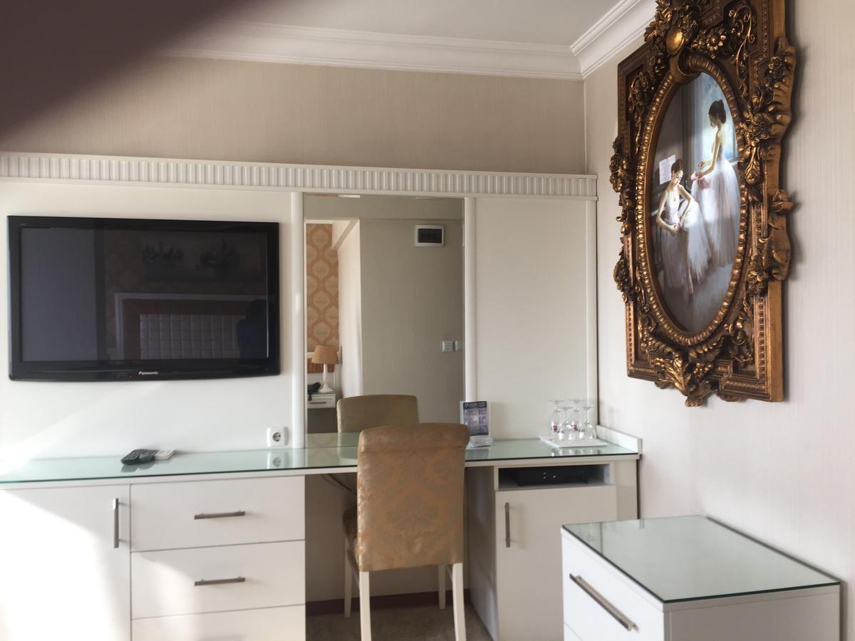 Pen Hotel Истанбул Екстериор снимка