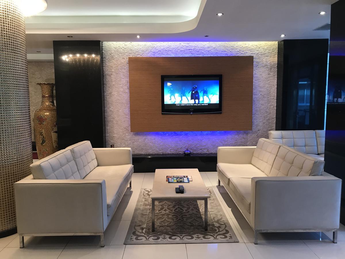 Pen Hotel Истанбул Екстериор снимка