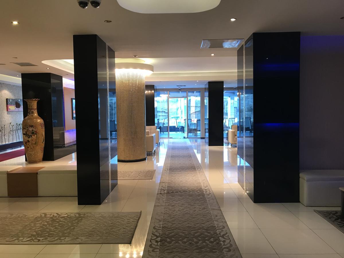 Pen Hotel Истанбул Екстериор снимка