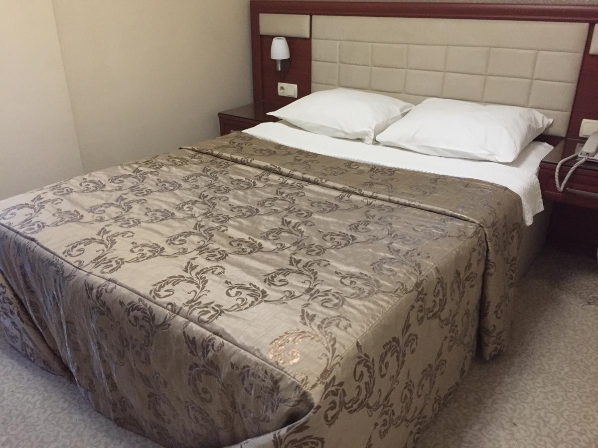 Pen Hotel Истанбул Екстериор снимка
