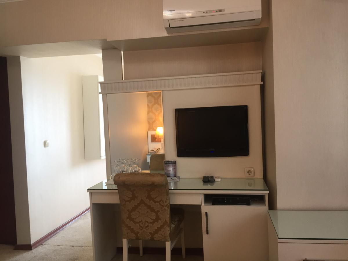 Pen Hotel Истанбул Екстериор снимка